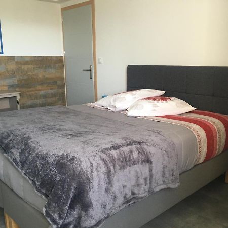 Appartement T2 Independant Dans Maison Pugny-Chatenod 외부 사진